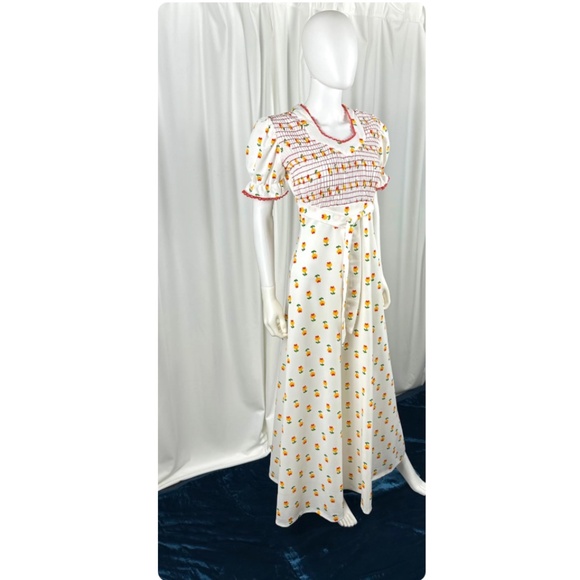 Vintage 1960’s 1970’s Floral Maxi Dress in Dusty White with Red Smocking • XS/S - Picture 2 of 10